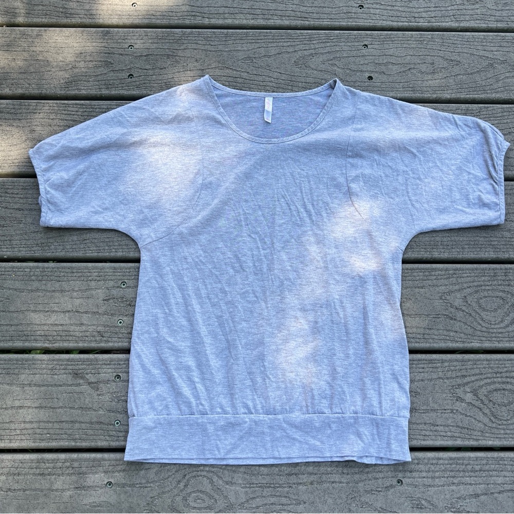 Xhilaration: Heather Gray Wide Sleeve Tee. Women’s Size Large.
